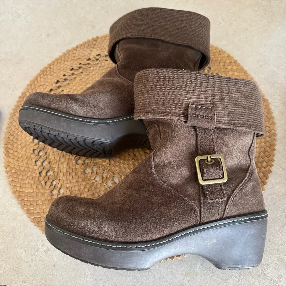 Womens Crocs 11554 Cobbler Brown Leather Suede Fold Over Ankle Boots Size 9 - Picture 2 of 7